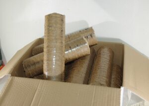 TRONCHETTI DI LEGNO CALORFIAMMA PER STUFE E CAMINETTI IN CONFEZIONE DA 20 KG-0